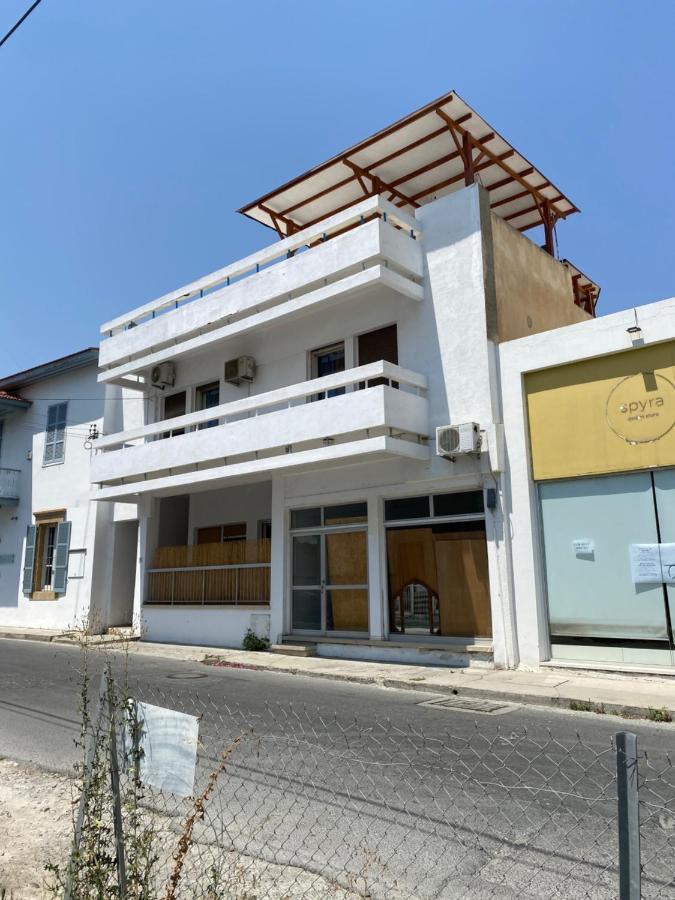 Past Or Tail Rooms ลาร์นาคา ภายนอก รูปภาพ